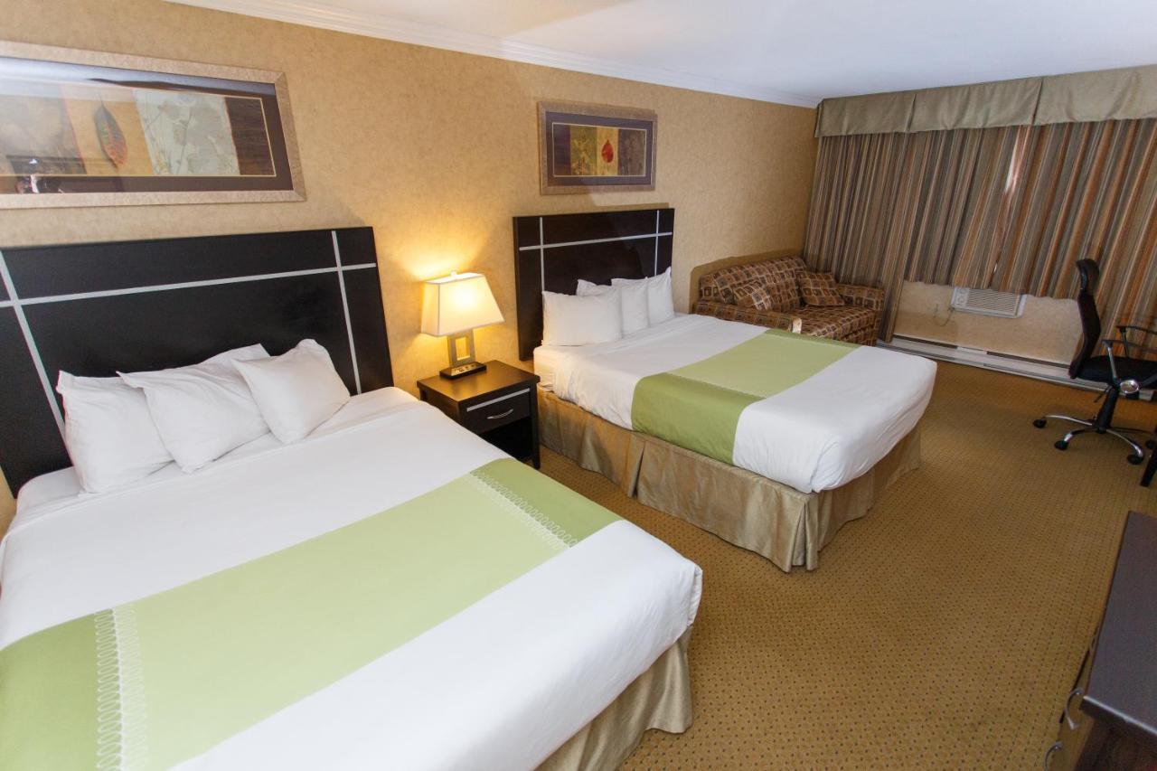 דוסון קריק The George Dawson Inn & Conference Centre מראה חיצוני תמונה