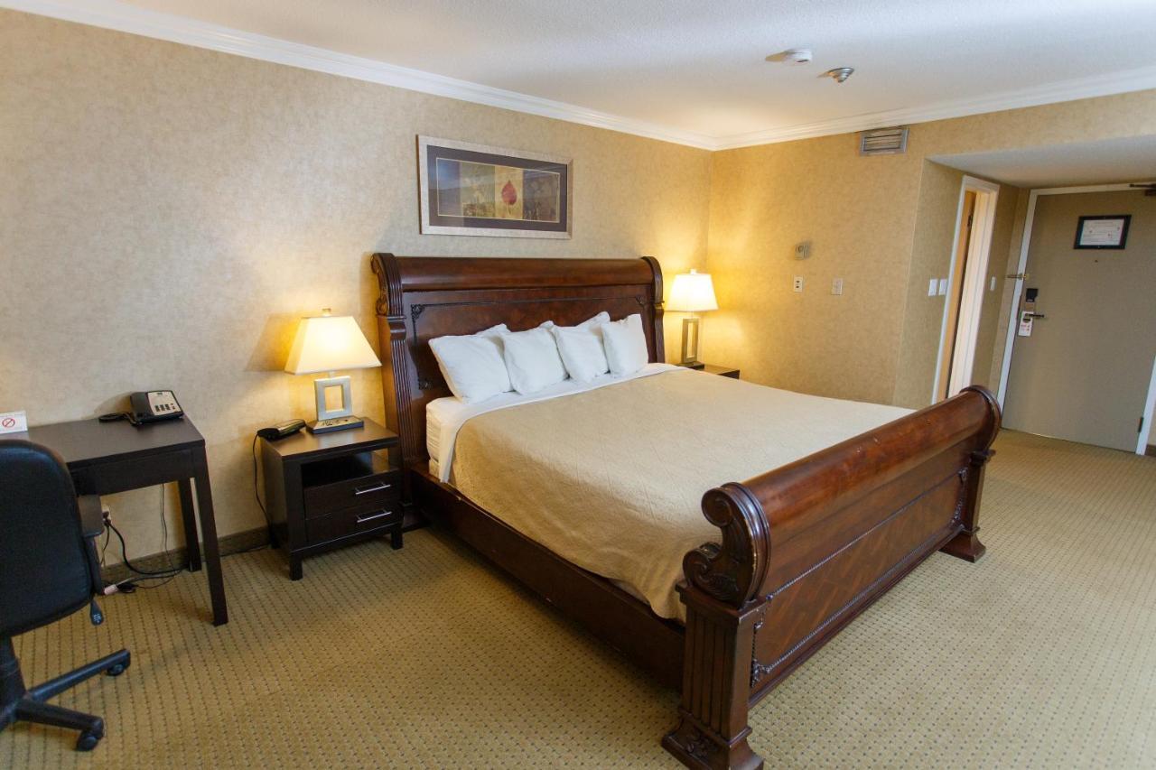 דוסון קריק The George Dawson Inn & Conference Centre מראה חיצוני תמונה
