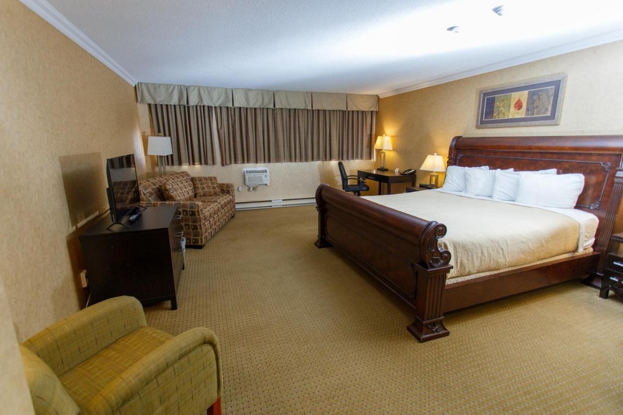 דוסון קריק The George Dawson Inn & Conference Centre מראה חיצוני תמונה