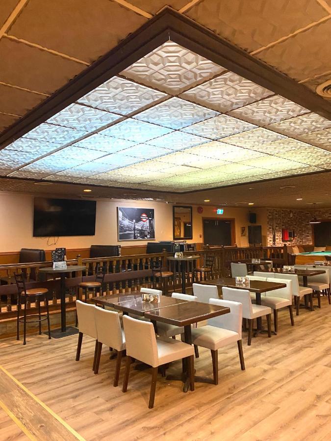 דוסון קריק The George Dawson Inn & Conference Centre מראה חיצוני תמונה