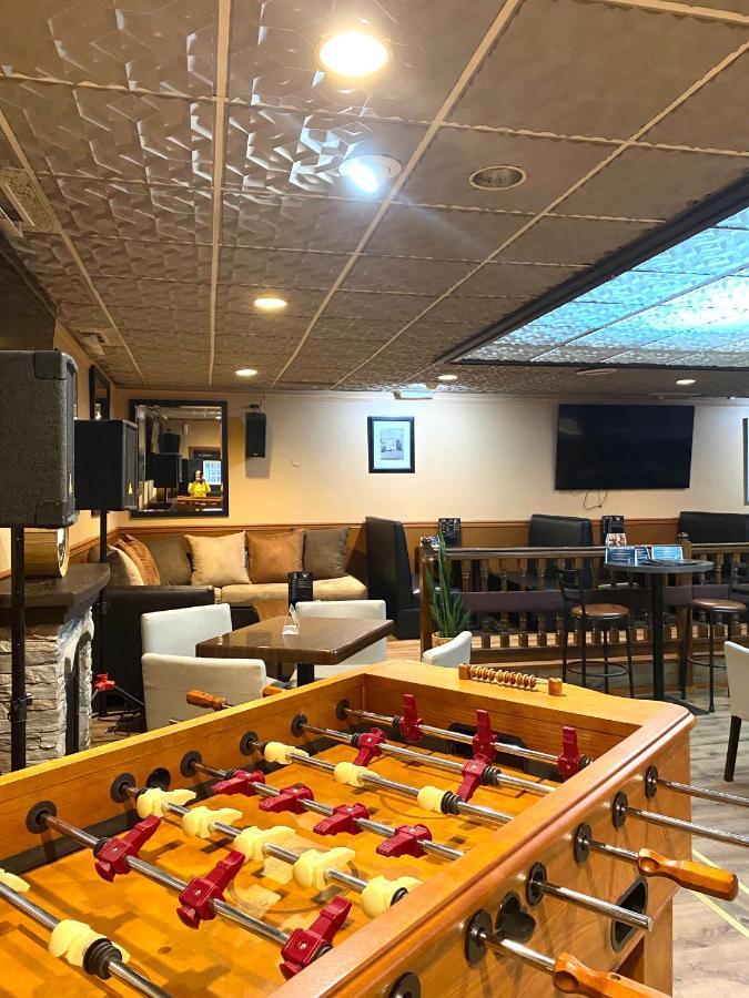 דוסון קריק The George Dawson Inn & Conference Centre מראה חיצוני תמונה