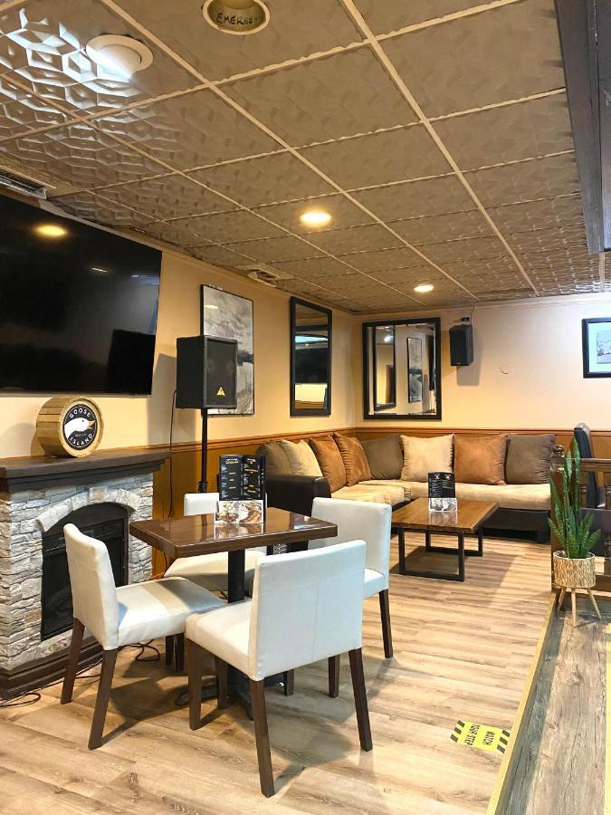 דוסון קריק The George Dawson Inn & Conference Centre מראה חיצוני תמונה